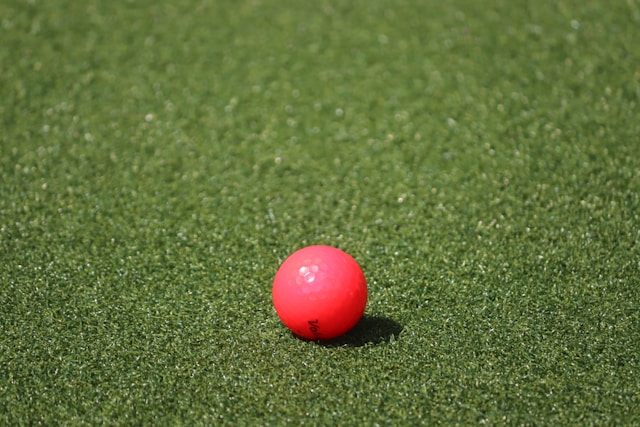 Do All Golf Balls Have the Same Number of Dimples?