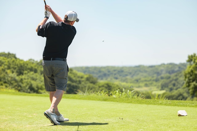 How Do Players Score an Eagle?